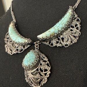 Vintage set! Stunning!!!🤩👍 blue in video is lighter than actual shade!